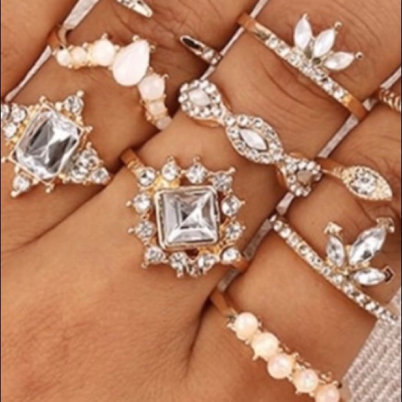 Set Of 1️⃣2️⃣ Crystal Rings💍💍💍 - Picture 6 of 6